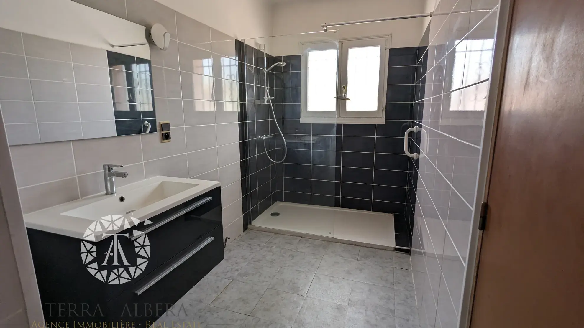 À vendre maison de plain-pied lumineuse avec jardin et garage à Saint-André 