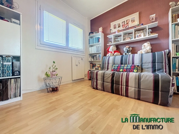 Appartement F5 avec balcon, cave et vue à Saint-Étienne - Secteur Portail Rouge 