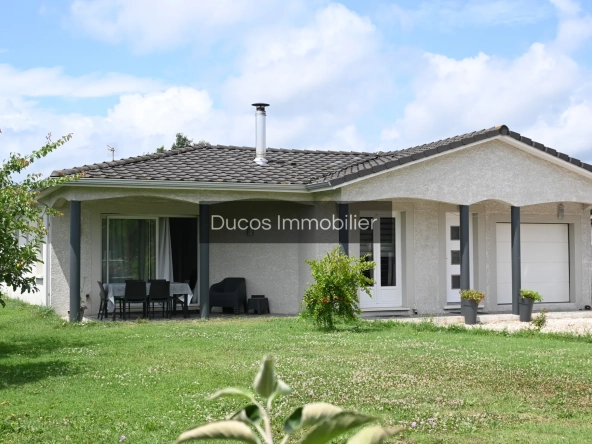 Maison moderne avec 4 chambres à Sainte Bazeille de 1370 m² de terrain
