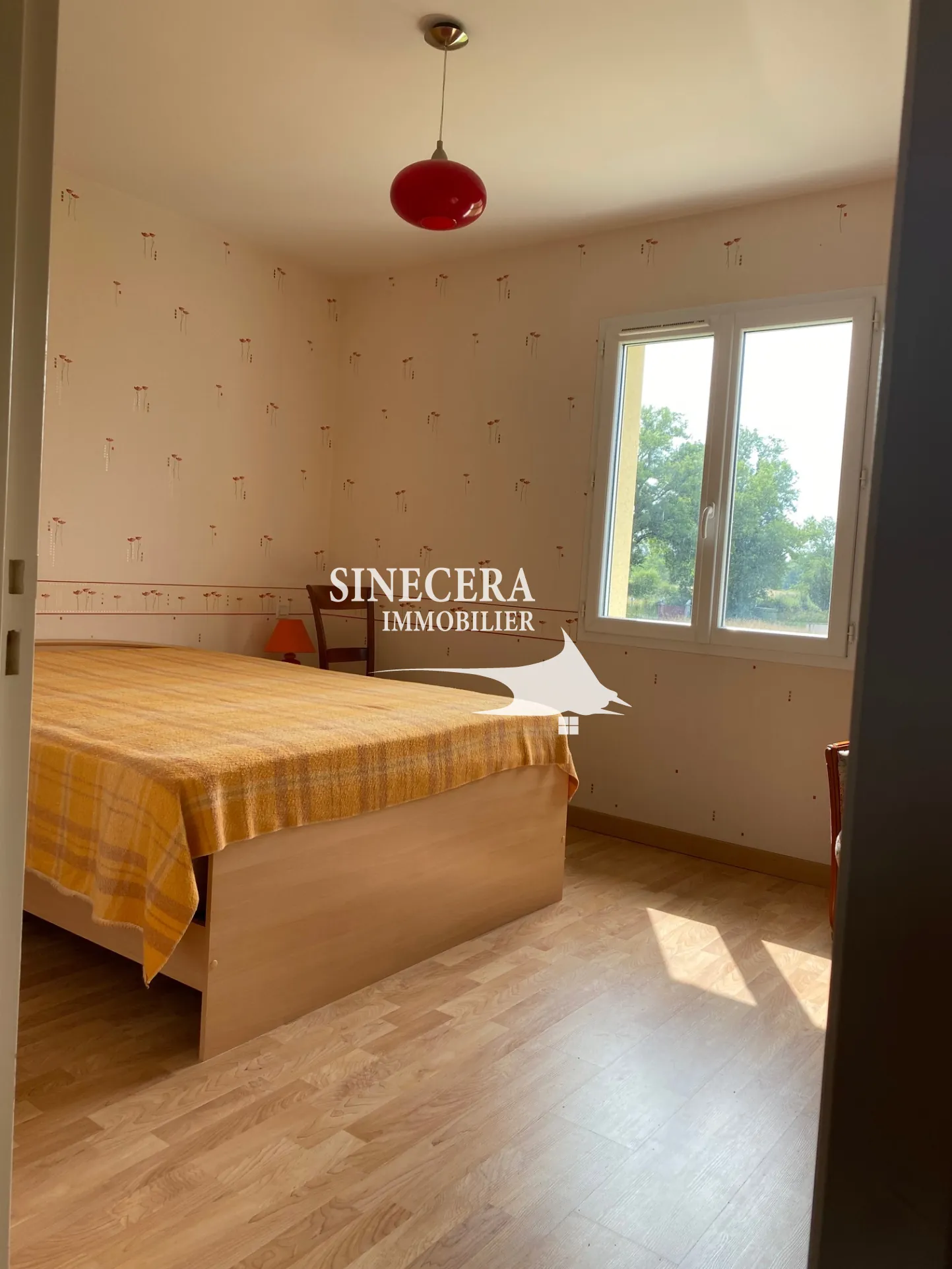 Maison lumineuse de 144 m² avec grand terrain à Riberac 