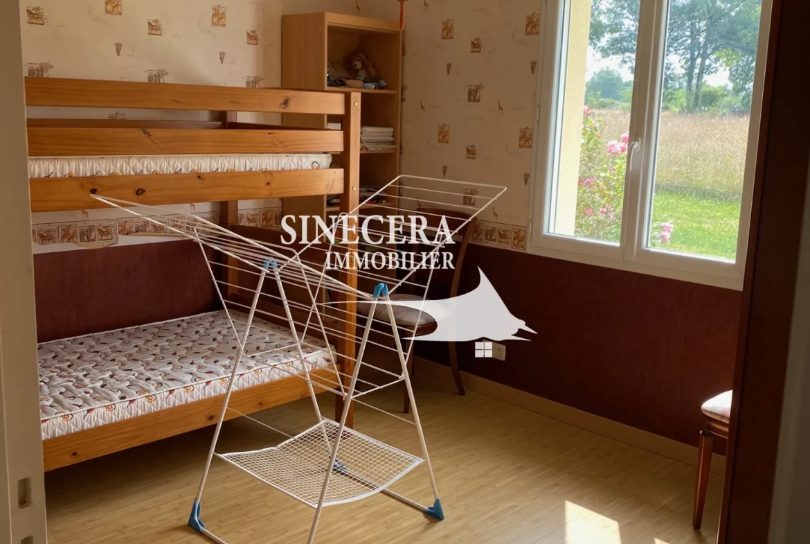 Maison lumineuse de 144 m² avec grand terrain à Riberac 