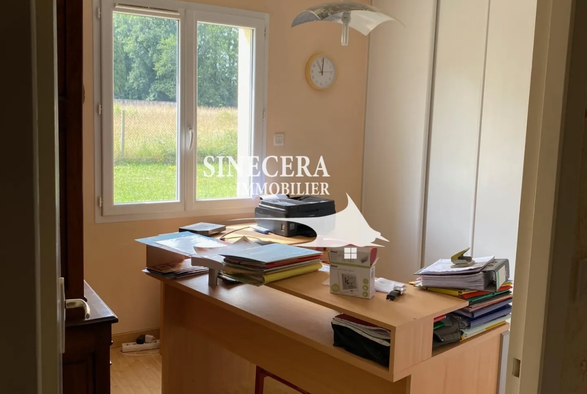 Maison lumineuse de 144 m² avec grand terrain à Riberac 