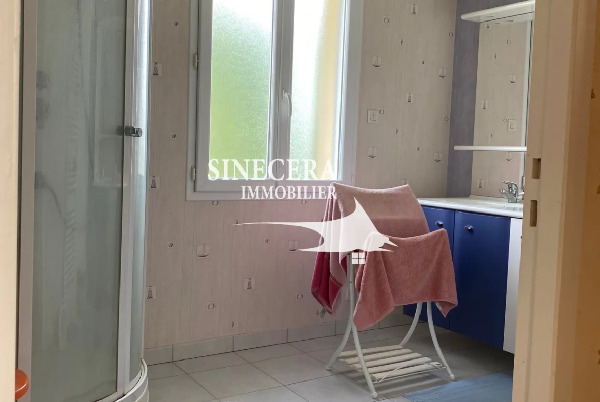 Maison lumineuse de 144 m² avec grand terrain à Riberac 