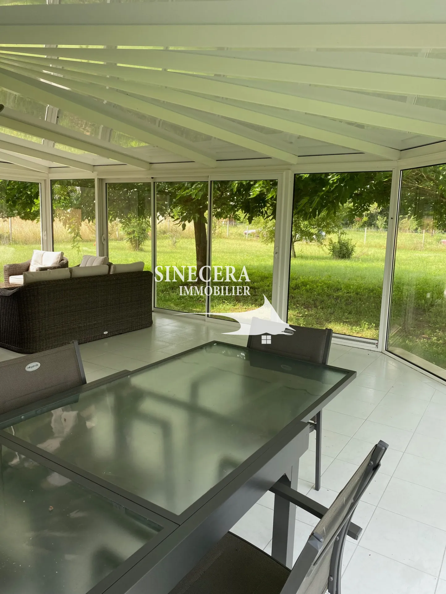 Maison lumineuse de 144 m² avec grand terrain à Riberac 
