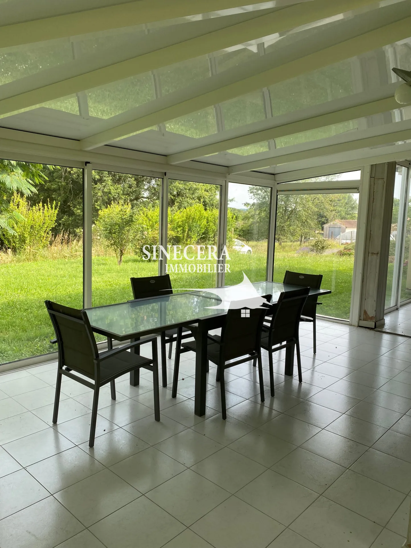Maison lumineuse de 144 m² avec grand terrain à Riberac 