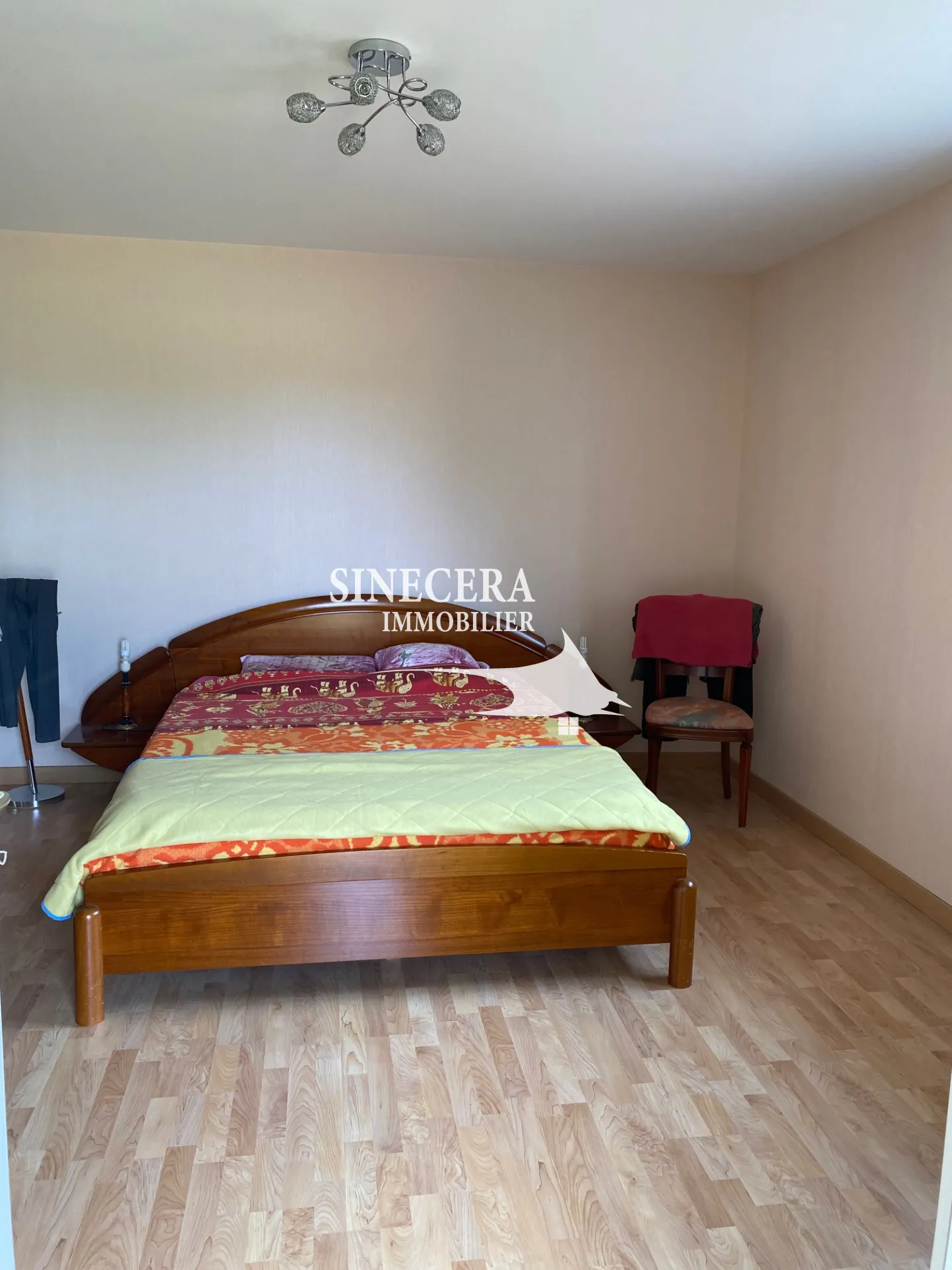Maison lumineuse de 144 m² avec grand terrain à Riberac 