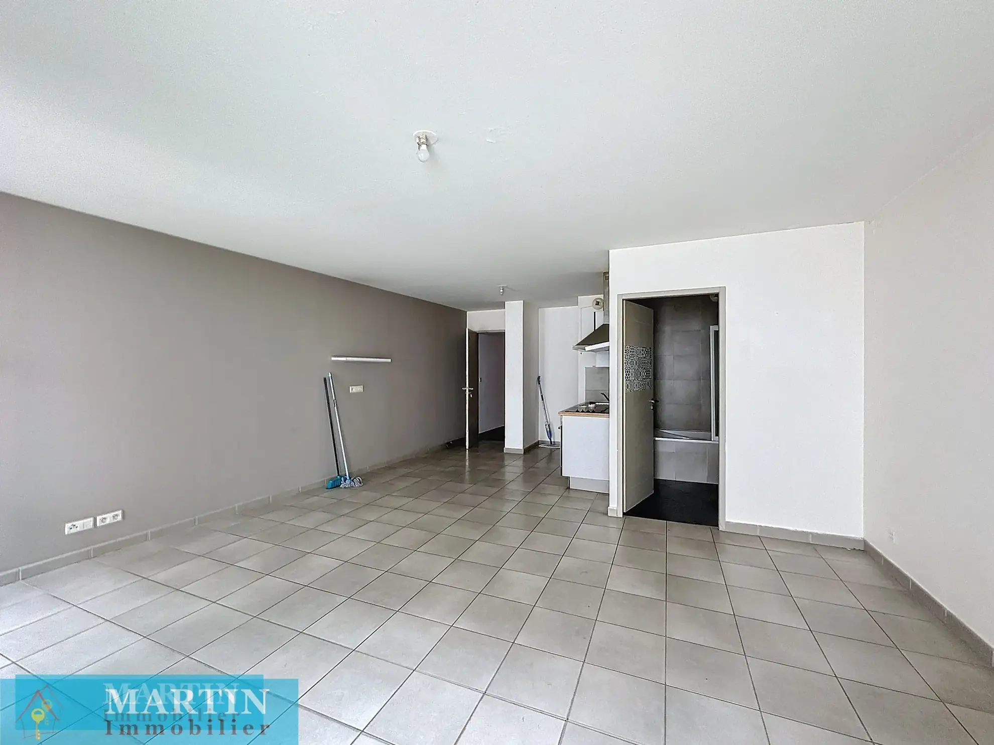 Studio à Céret avec locataire en place, idéal pour investisseurs, 39 m2 