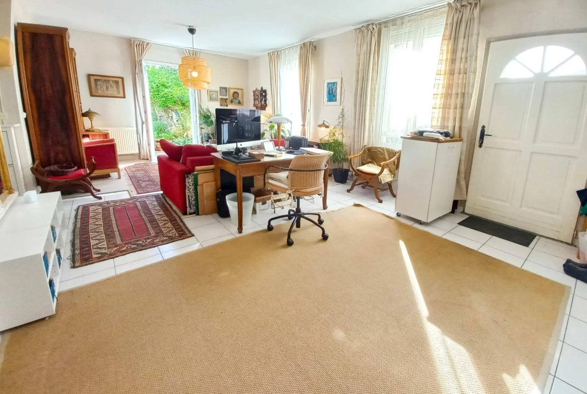 Charmant appartement F2/3 avec terrasse et jardin à Créteil - Secteur Les Buttes 
