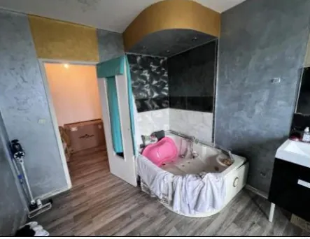 Maison T7 à Marseille 15e avec jardin, terrasse et grand terrain – Prix attractif 