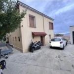 Maison T7 à Marseille 15e avec jardin, terrasse et grand terrain – Prix attractif