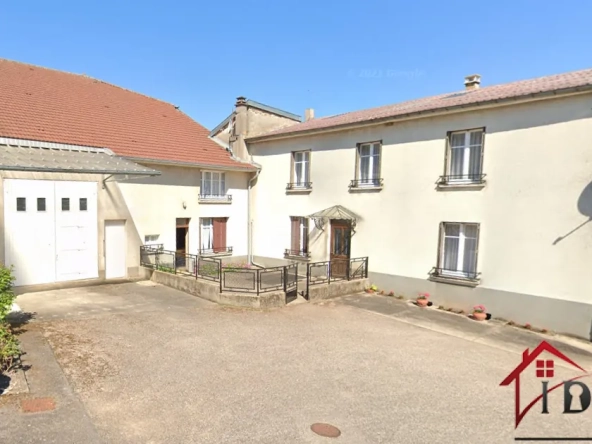 Maison ancienne de 146 m² avec dépendances et potentiel dans le village de Tollaincourt