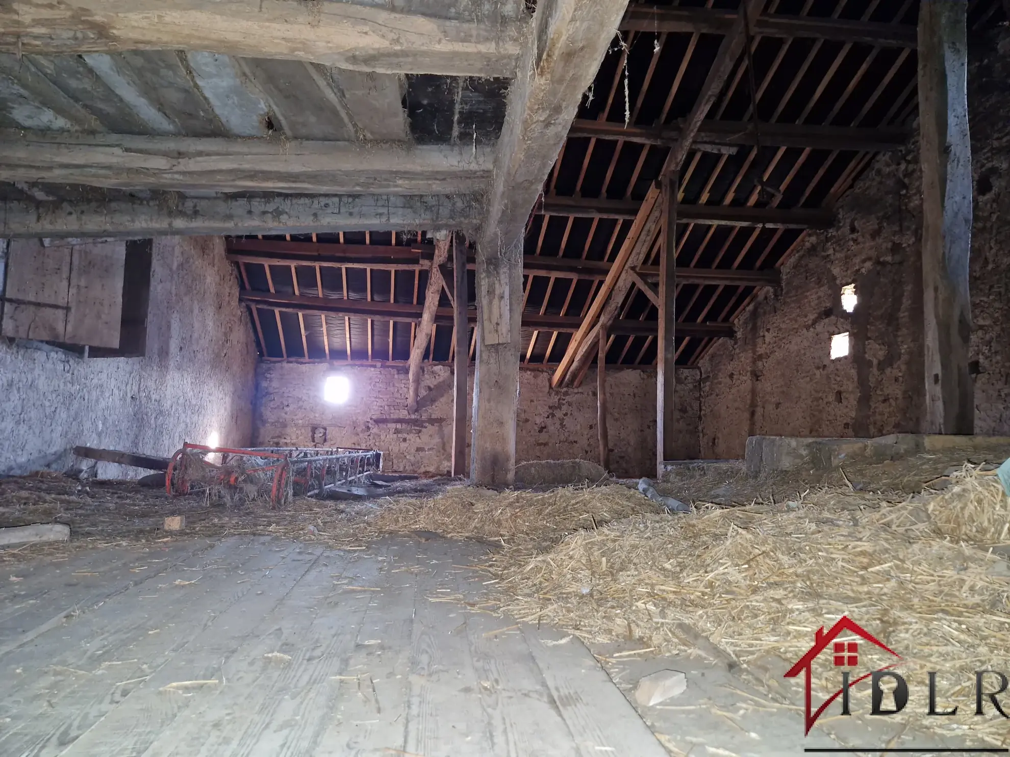 Maison ancienne de 146 m² avec dépendances et potentiel dans le village de Tollaincourt 