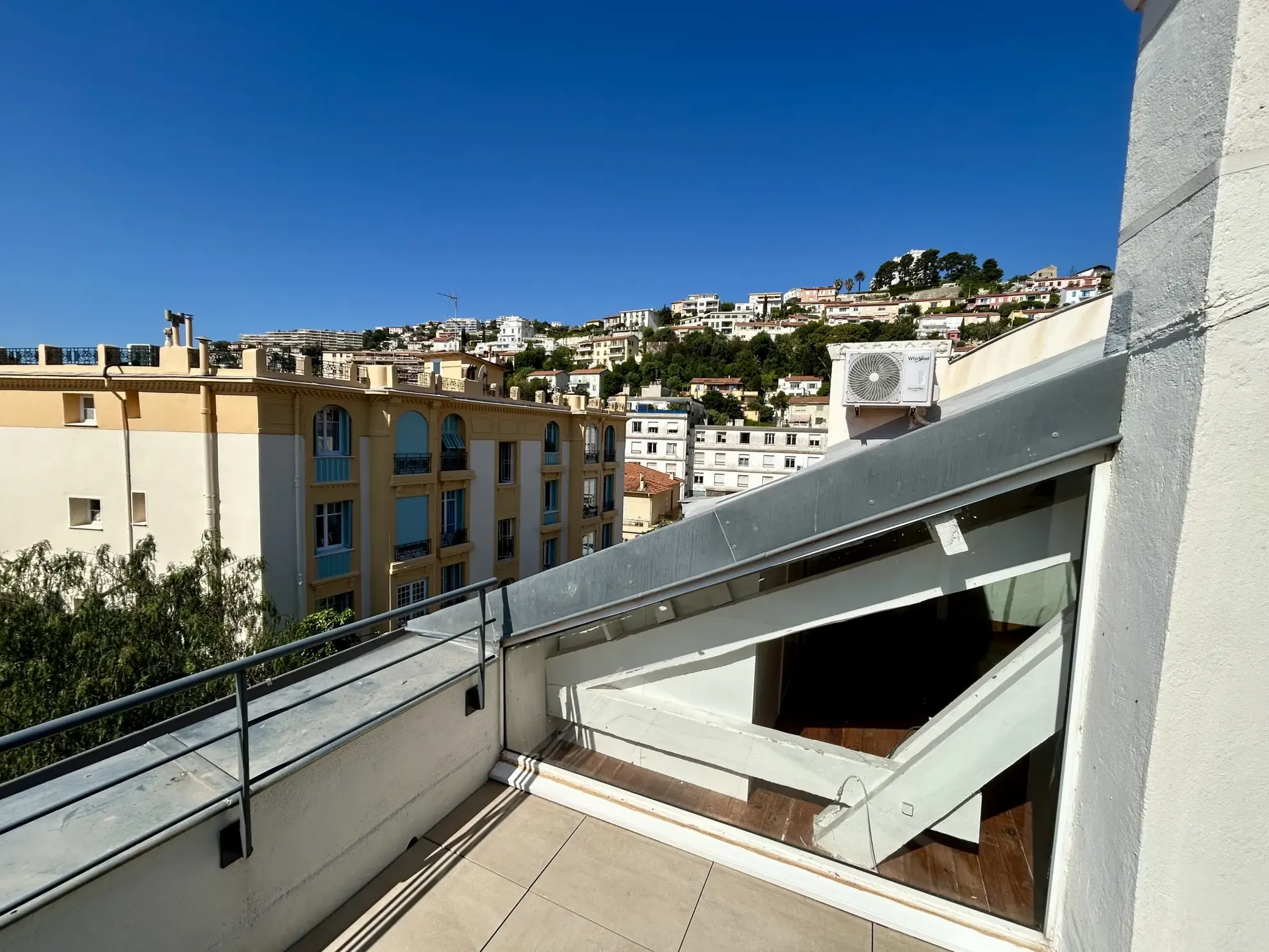 Appartement 2 pièces avec terrasse en vente à Nice Nord - Dernier étage 