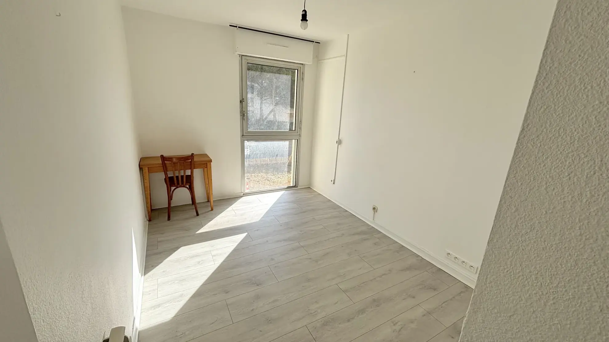 Vente d'un appartement F2 à Carnon-Plage avec loggia et vue port 