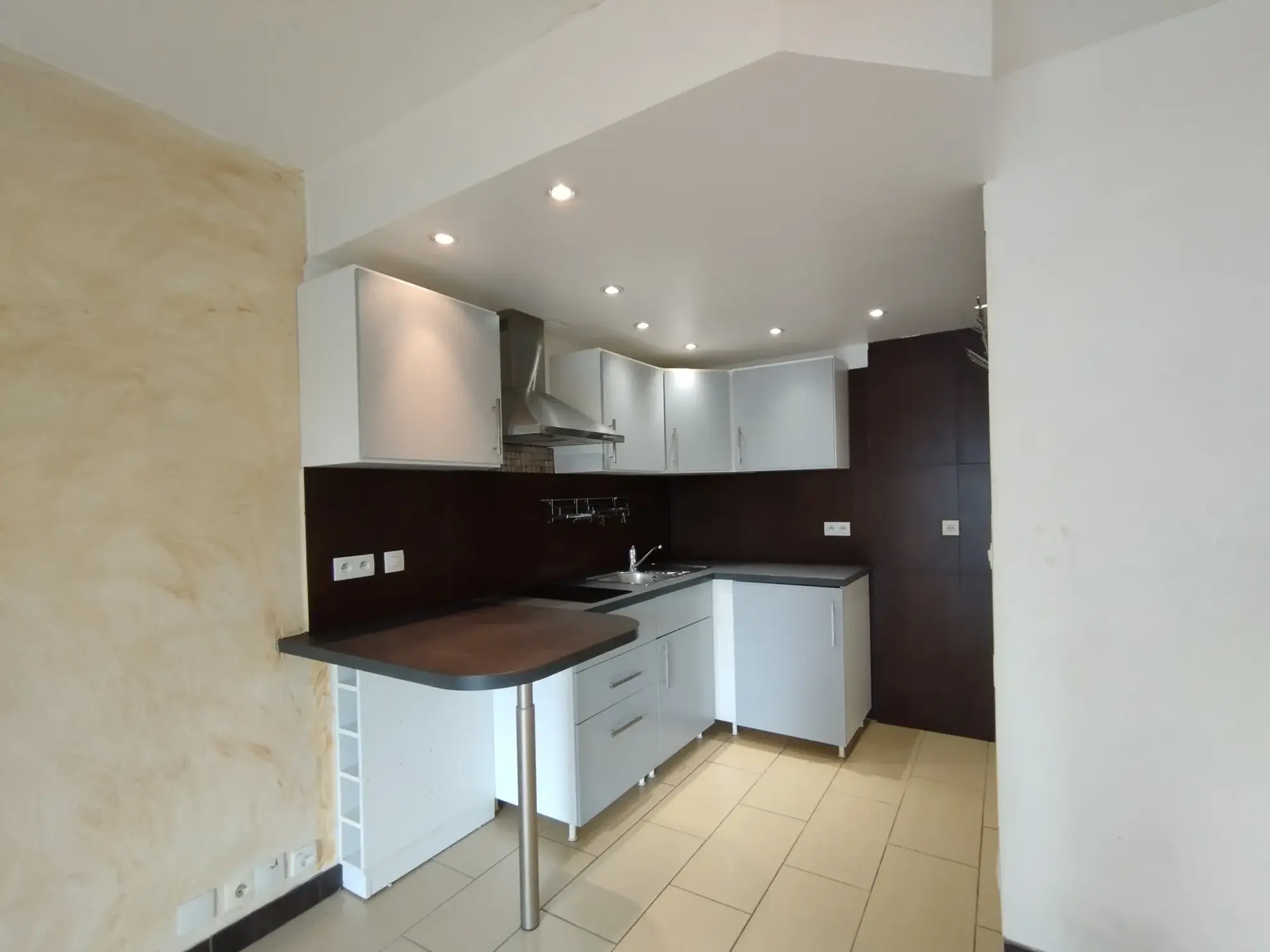 A vendre studio 33 m² avec parking et grenier à Six Fours les plages 
