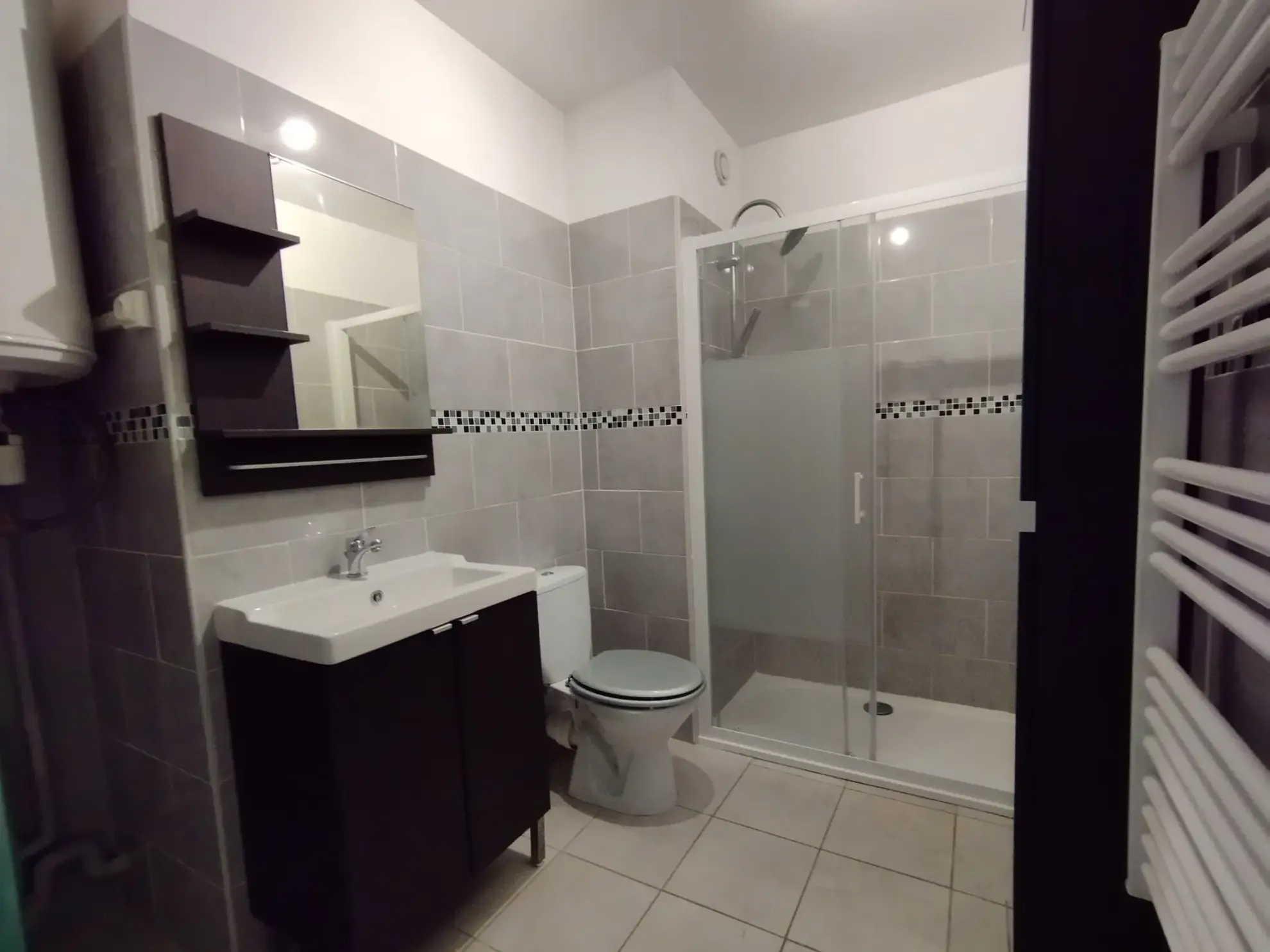 A vendre studio 33 m² avec parking et grenier à Six Fours les plages 