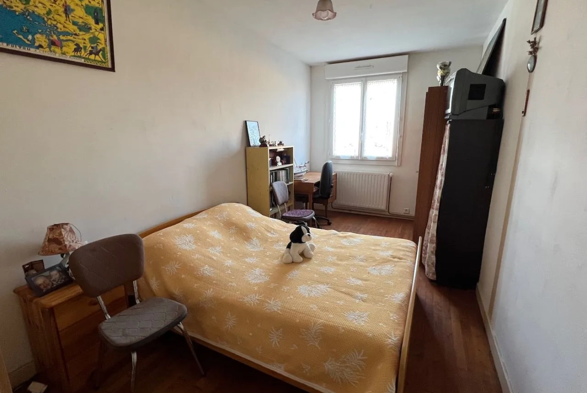 Maison à vendre à Sainte Gemme la Plaine avec jardin et dépendances - 101 m² 