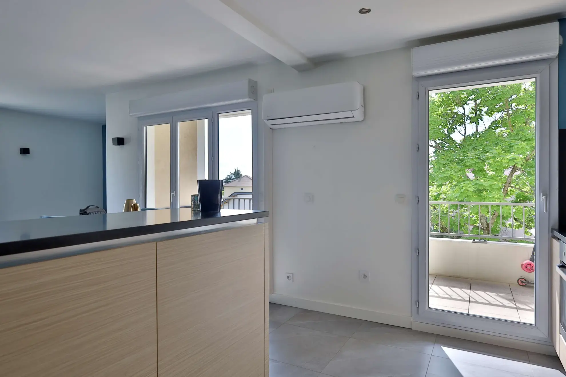 Appartement T4 de 79,92 m² avec balcon et garage à Corbas 