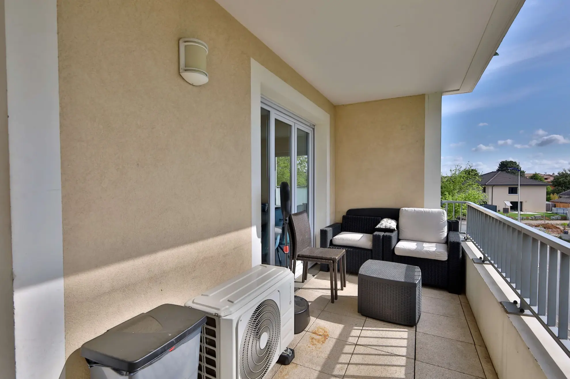 Appartement T4 de 79,92 m² avec balcon et garage à Corbas 