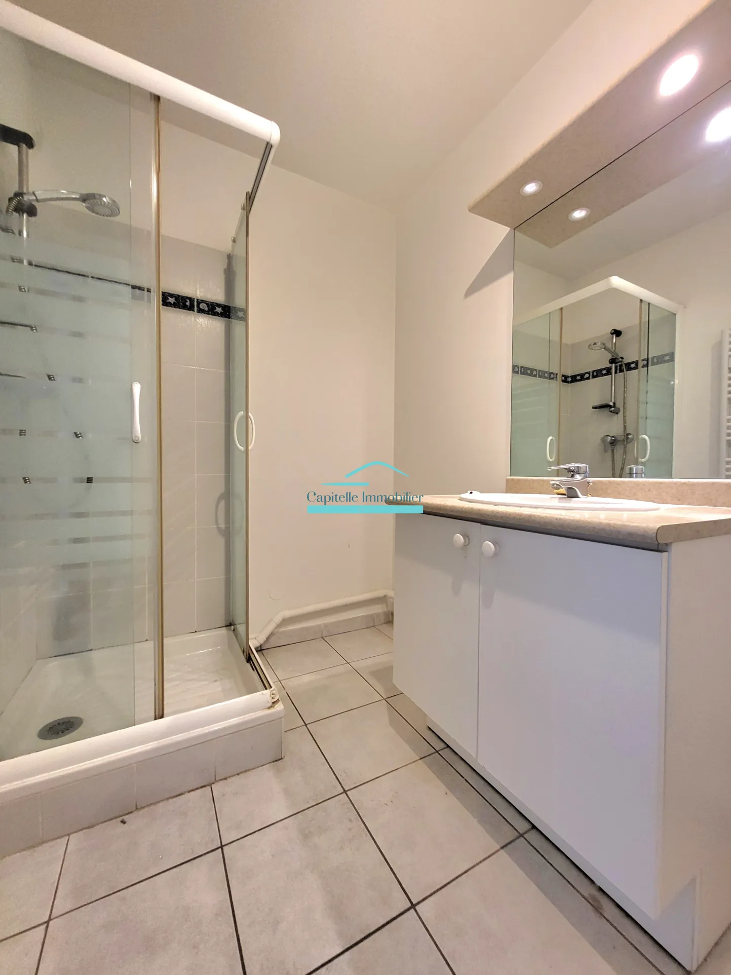 Appartement T2 à Palavas avec vue sur étangs, parking et balcon 