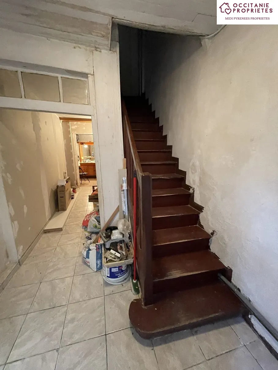 Maison de village à vendre à Le Fossat avec potentiel de rénovation 
