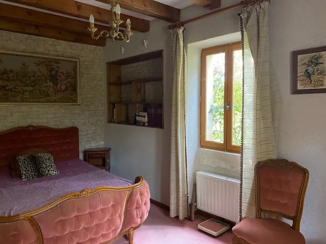 Belle maison de campagne en pierre à Saint Paul de Serre en Dordogne 