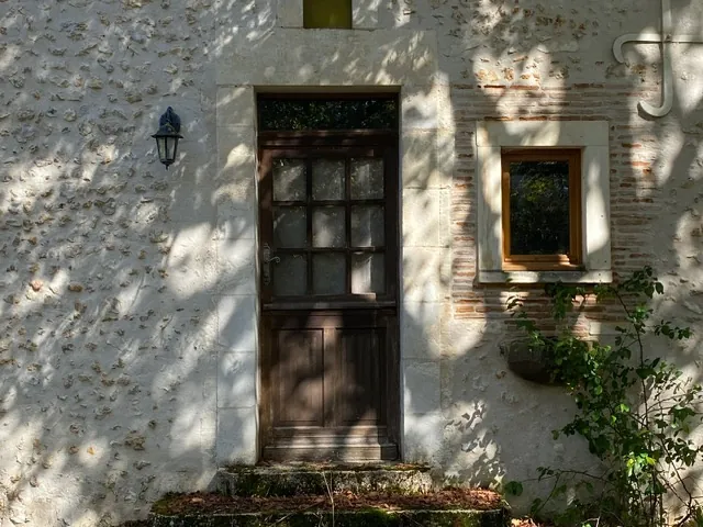 Belle maison de campagne en pierre à Saint Paul de Serre en Dordogne 