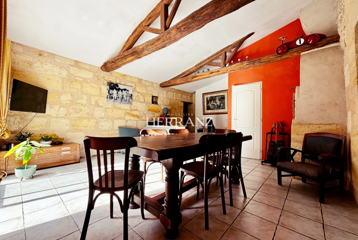 Charmante maison en pierre à Saint-Germain-du-Puch avec 3 chambres, terrasse et grand jardin près de Libourne 