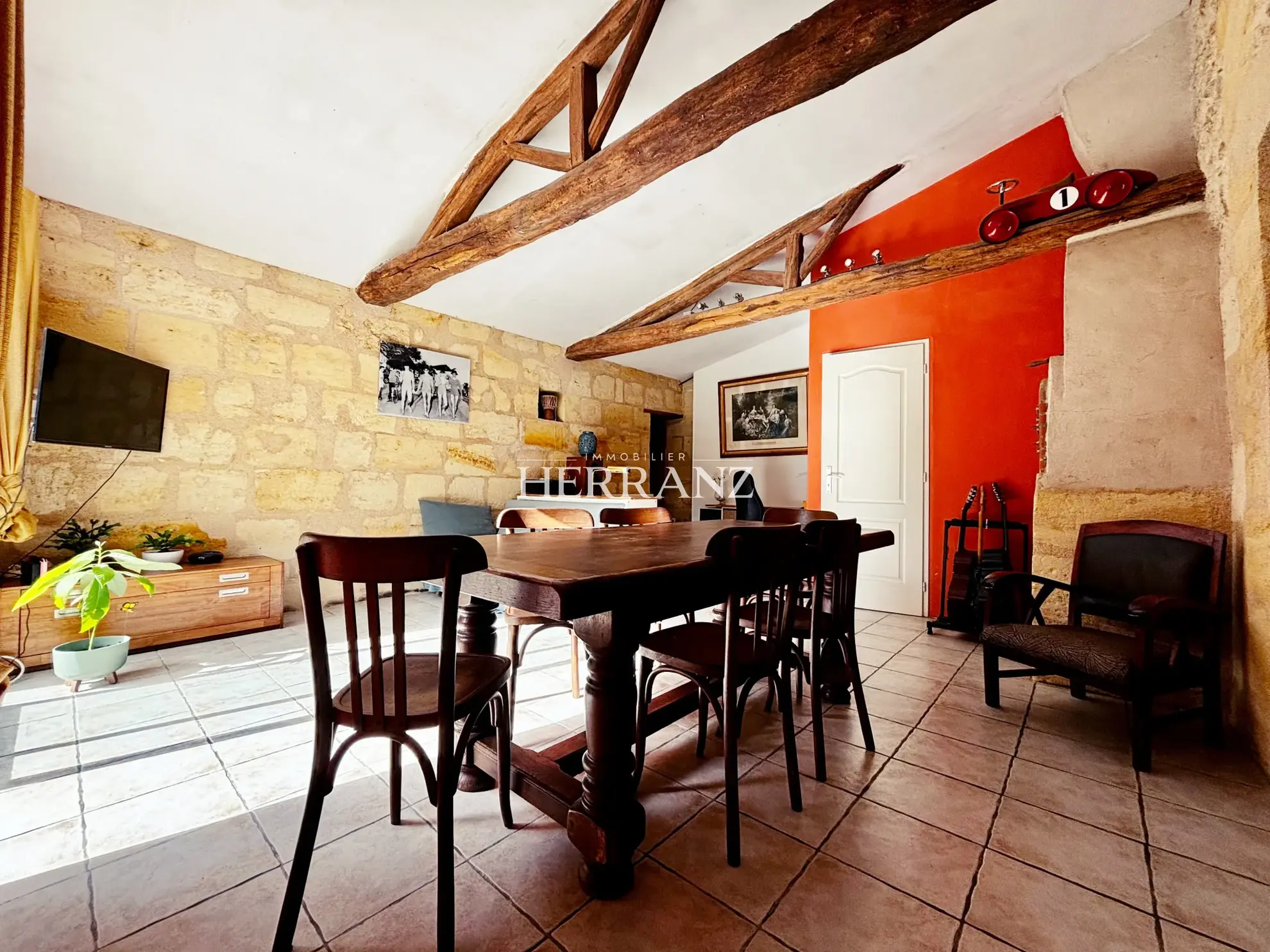 Charmante maison en pierre à Saint-Germain-du-Puch avec 3 chambres, terrasse et grand jardin près de Libourne 