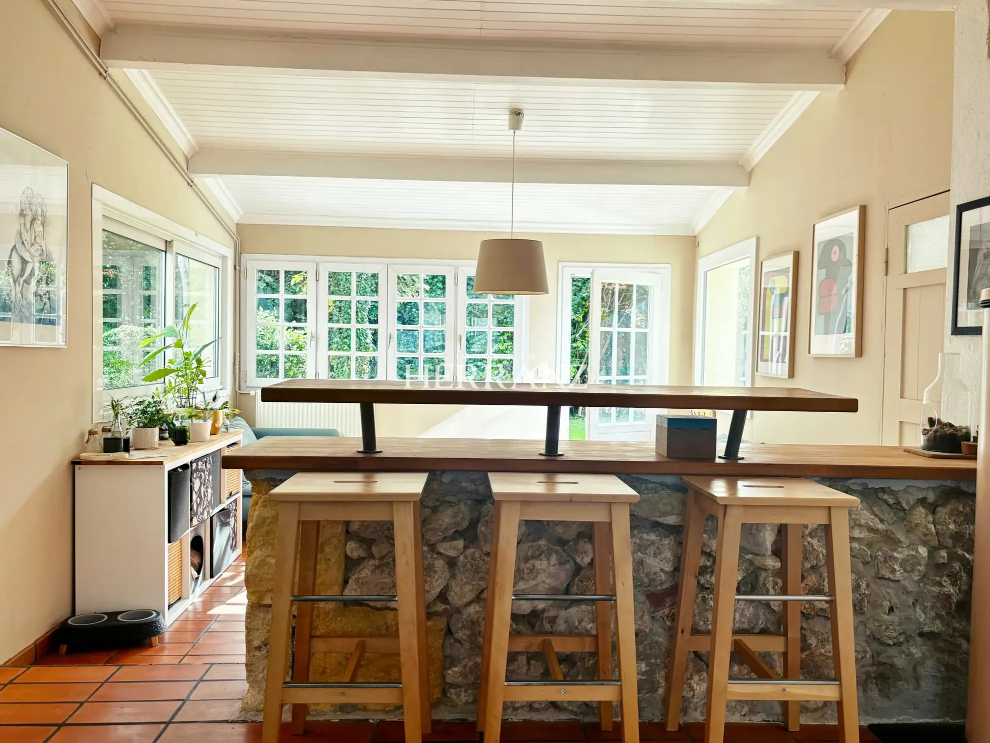 Charmante maison en pierre à Saint-Germain-du-Puch avec 3 chambres, terrasse et grand jardin près de Libourne 