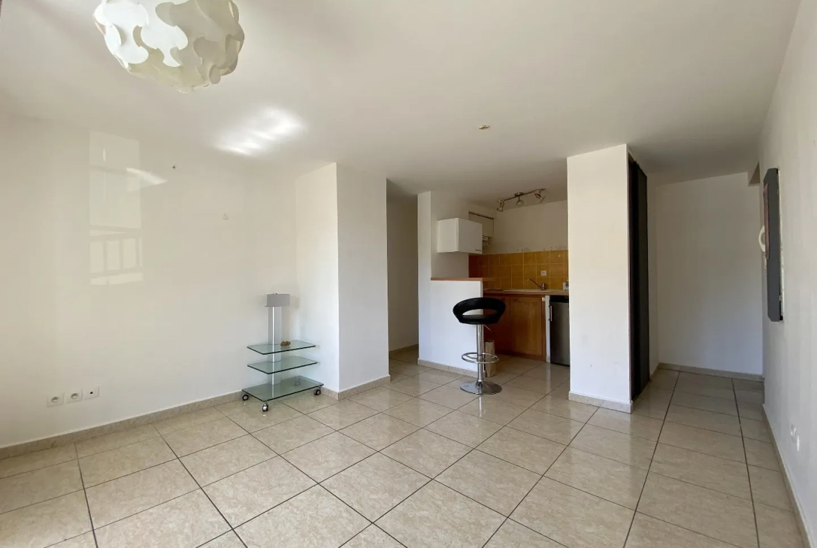 Appartement 3 pièces à Vias, loué, 54 m² avec forte rentabilité 