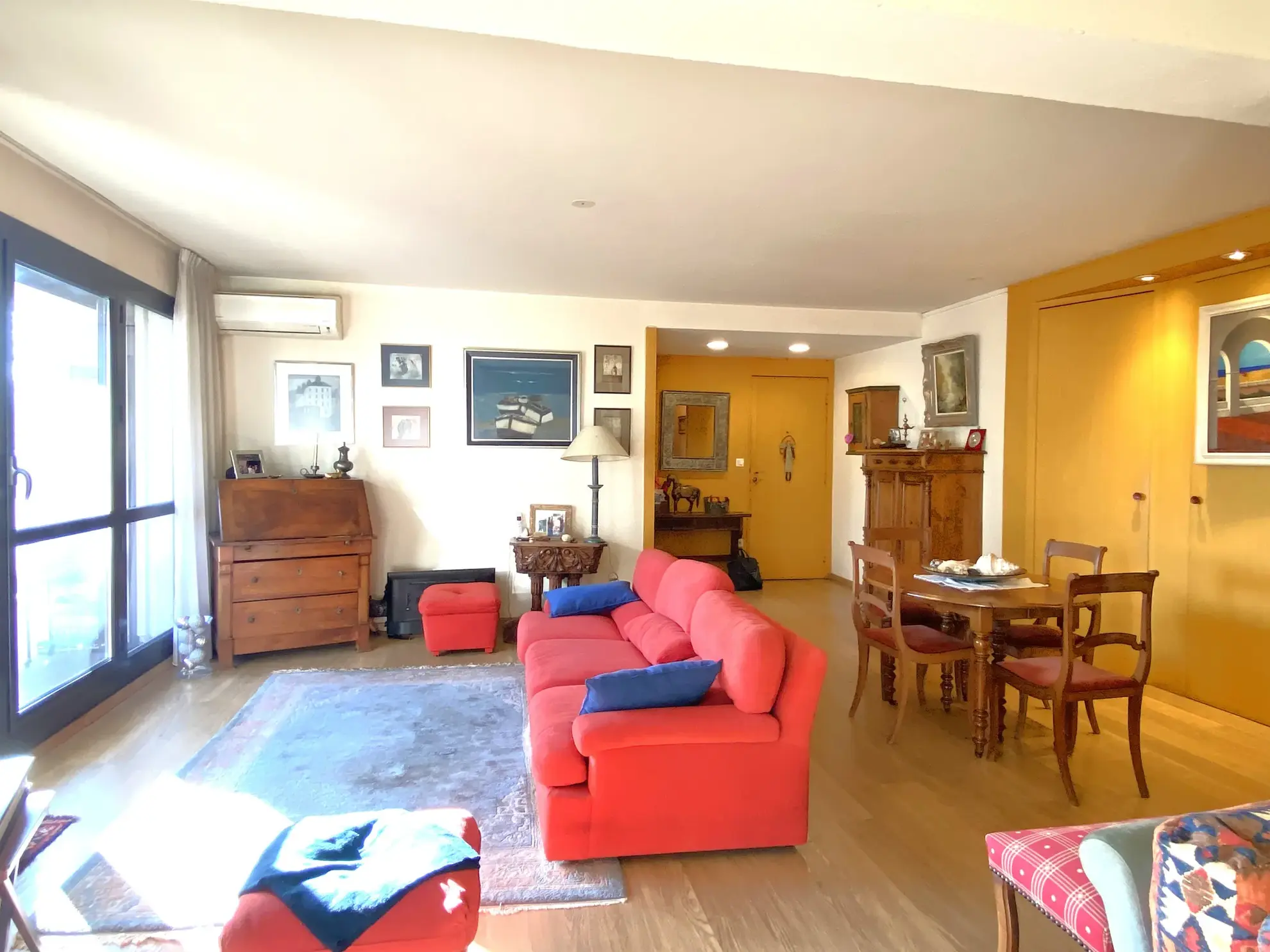 Appartement T4 avec terrasse, parking et résidence avec piscine à Perpignan 