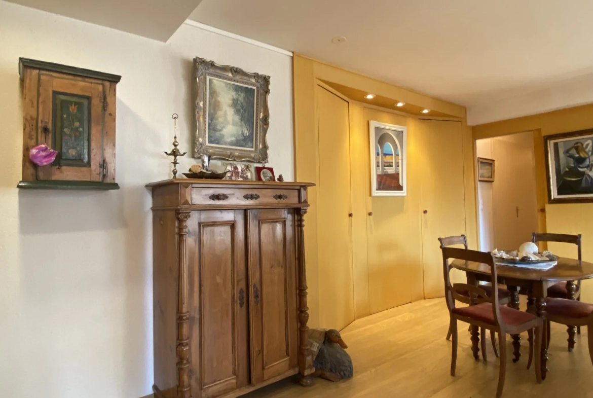 Appartement T4 avec terrasse, parking et résidence avec piscine à Perpignan 