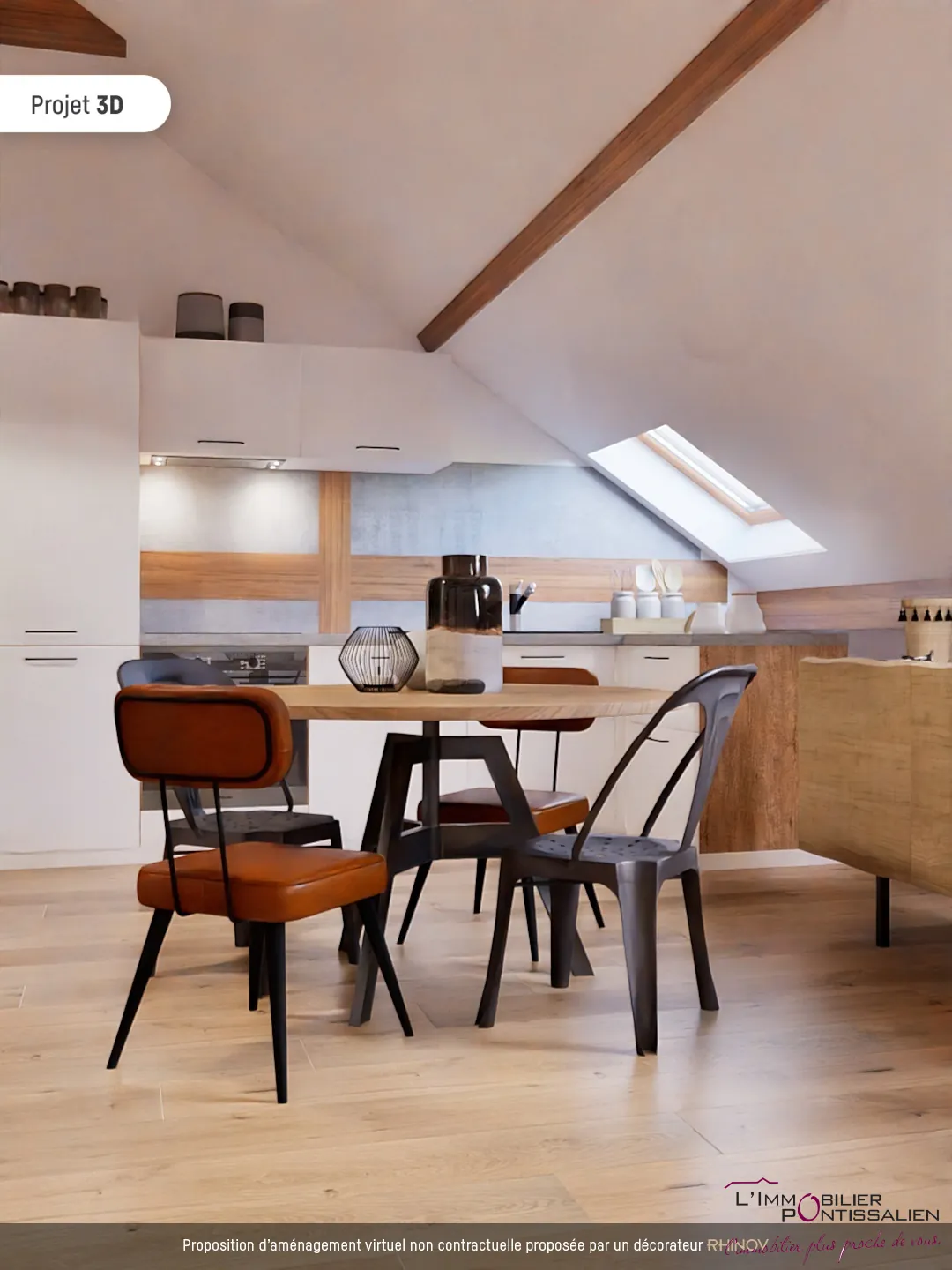 Combles à aménager de 115 m² à Frasne, potentiel de rénovation, 3 velux, central dans le village 