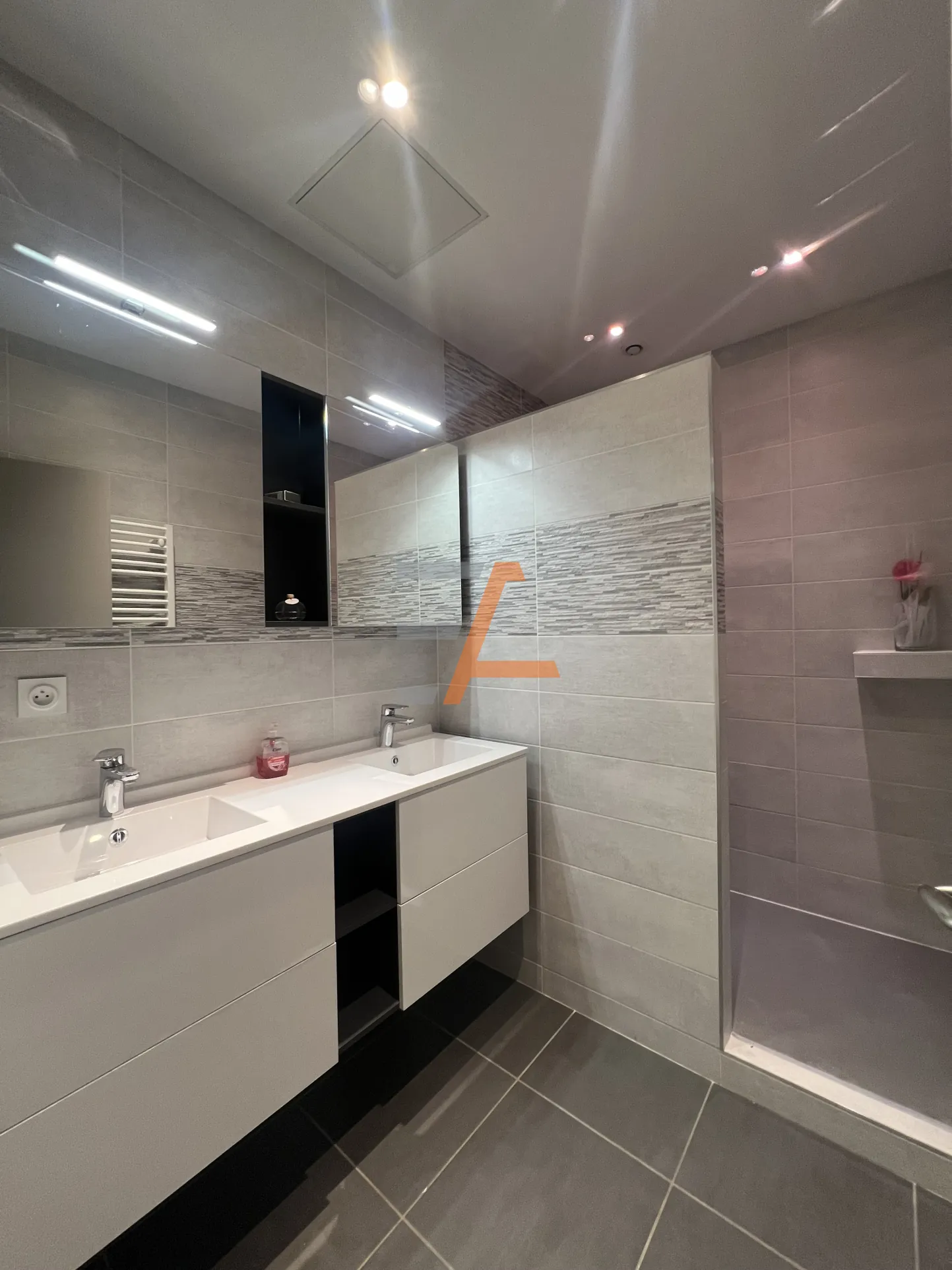 Appartement T3 lumineux avec balcons et parking à Aurec-sur-Loire 