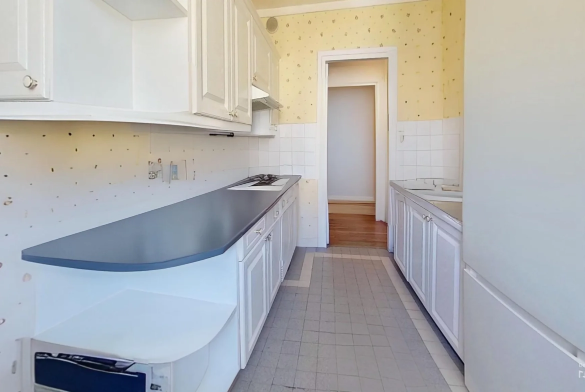 Appartement 3 pièces de 77 m² avec balcon à Caen Centre 