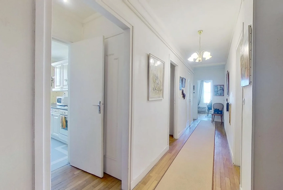 Appartement 3 pièces de 77 m² avec balcon à Caen Centre 