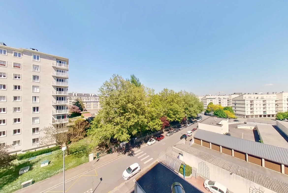 Appartement 3 pièces de 77 m² avec balcon à Caen Centre 