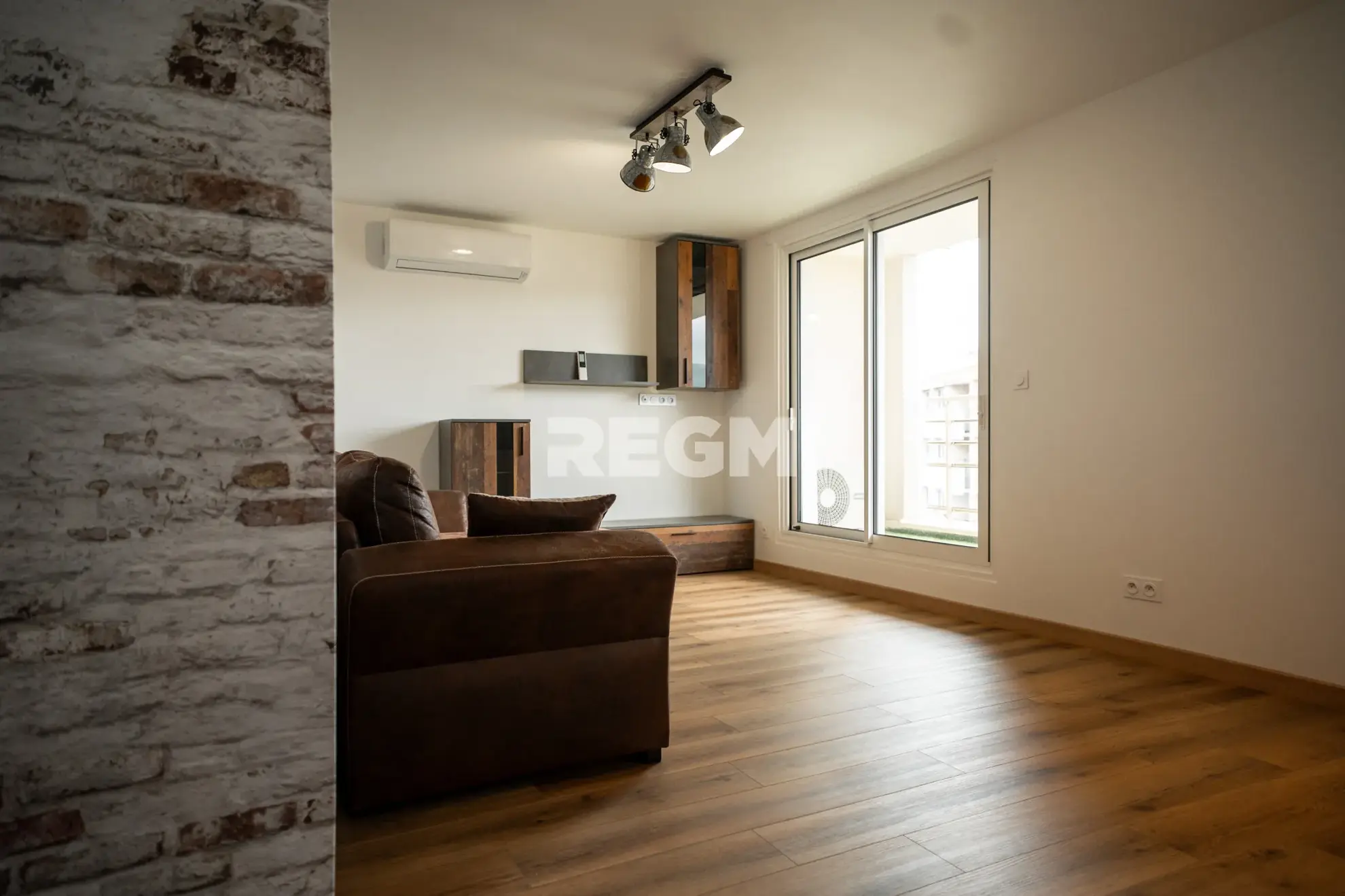 Appartement T1 Bis rénové avec balcon et garage à Clermont-Ferrand, secteur La Glacière 