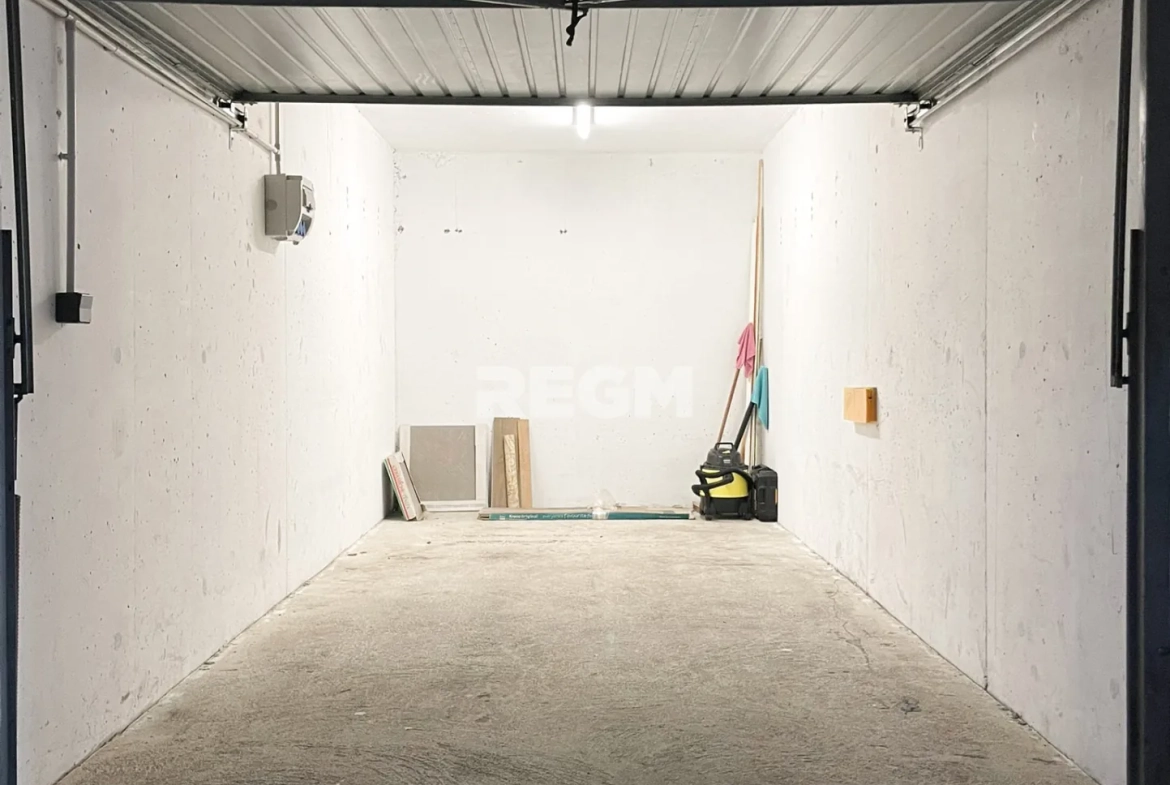 Appartement T1 Bis rénové avec balcon et garage à Clermont-Ferrand, secteur La Glacière 