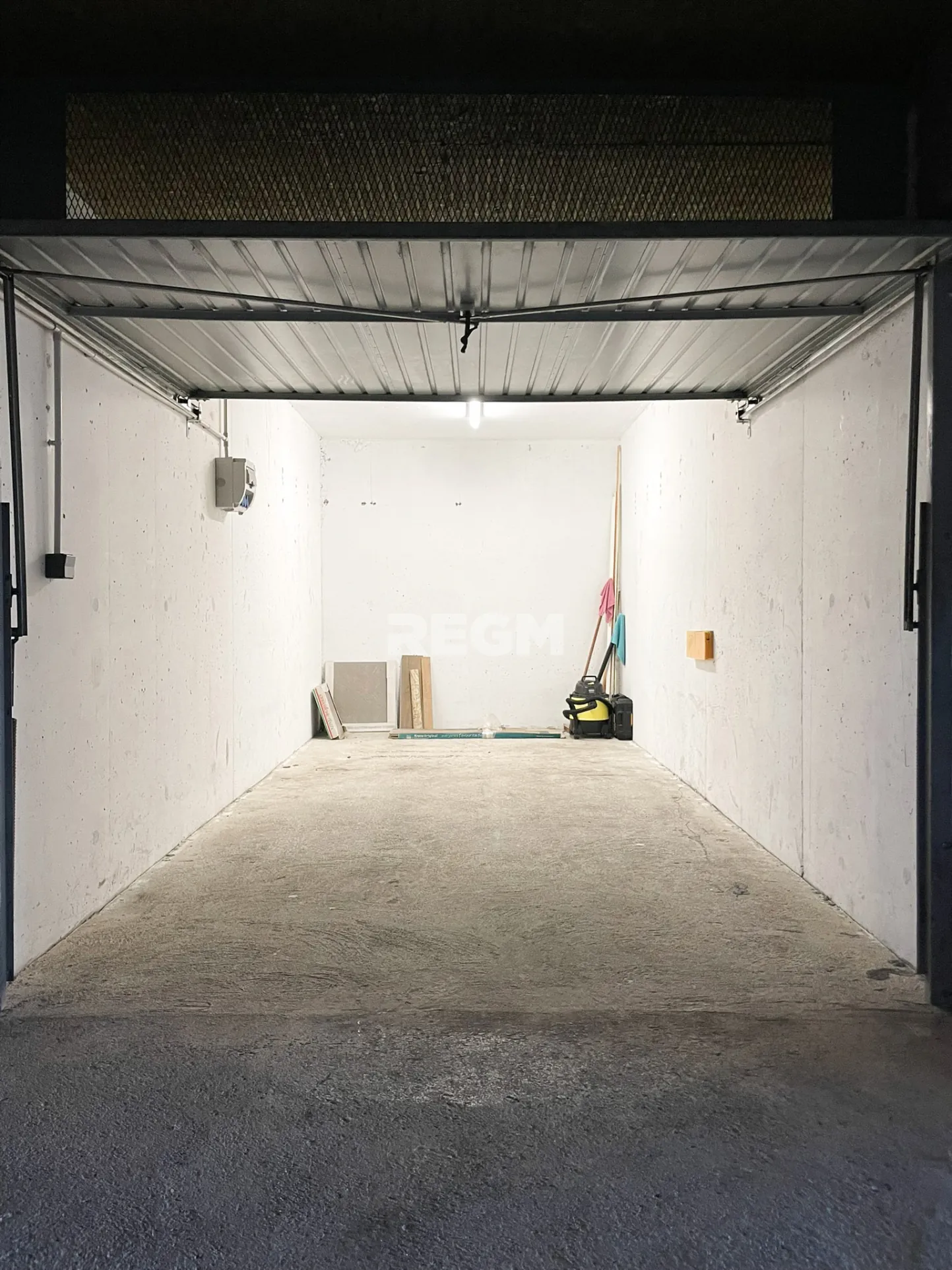 Appartement T1 Bis rénové avec balcon et garage à Clermont-Ferrand, secteur La Glacière 