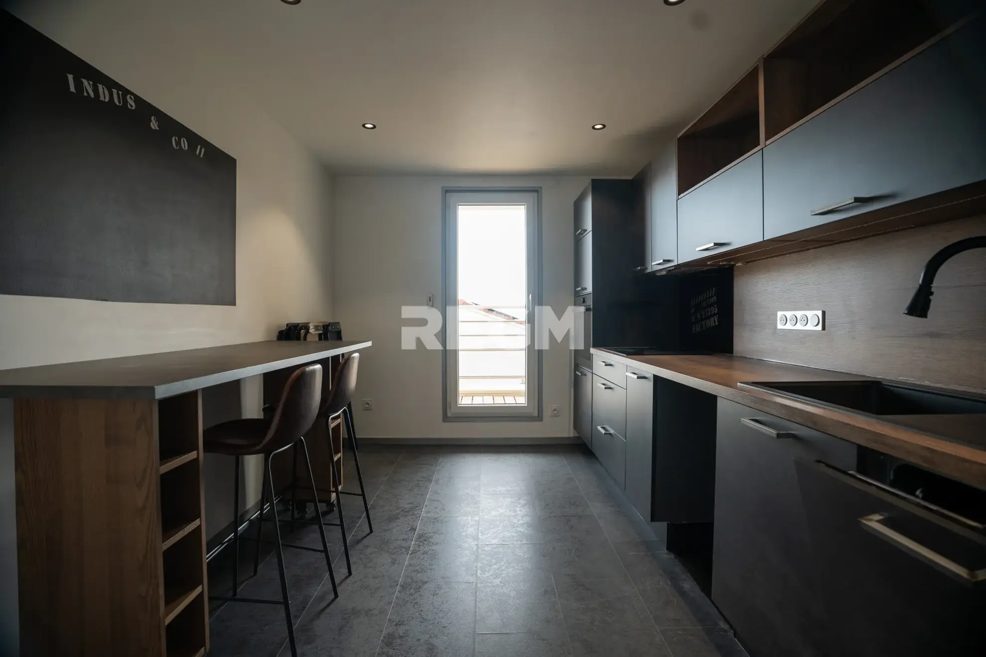 Appartement T1 Bis rénové avec balcon et garage à Clermont-Ferrand, secteur La Glacière 