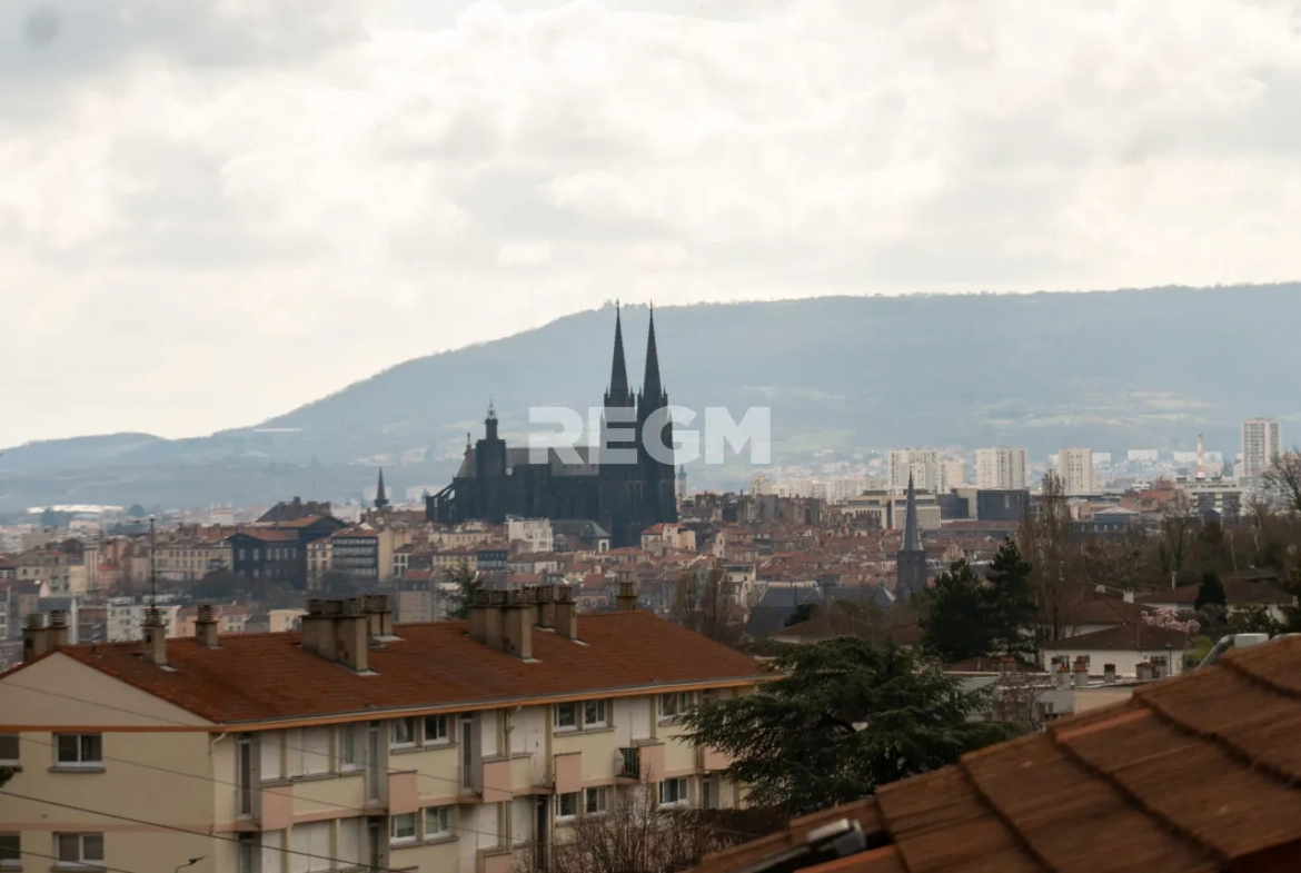 Appartement T1 Bis rénové avec balcon et garage à Clermont-Ferrand, secteur La Glacière 