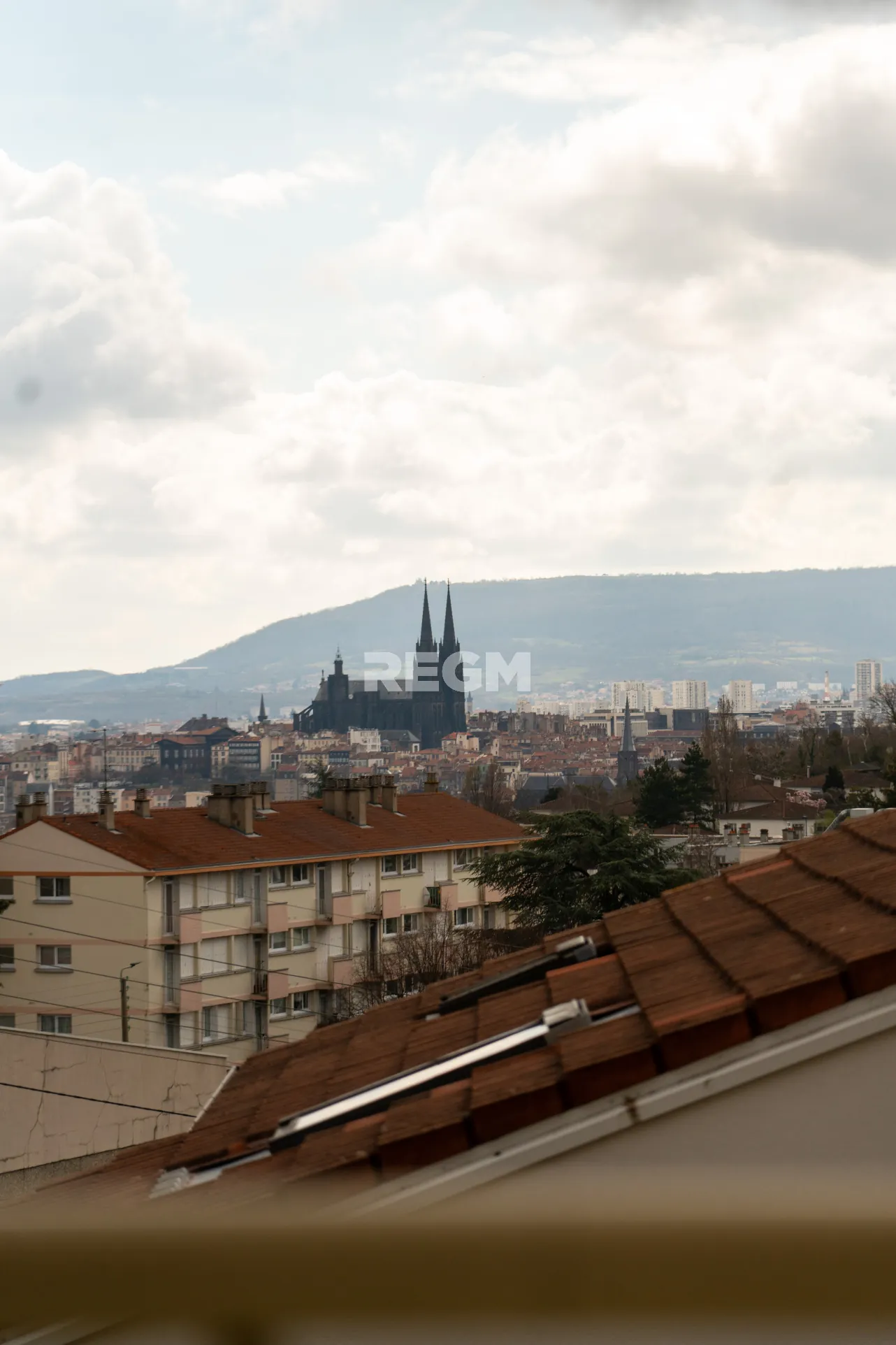 Appartement T1 Bis rénové avec balcon et garage à Clermont-Ferrand, secteur La Glacière 