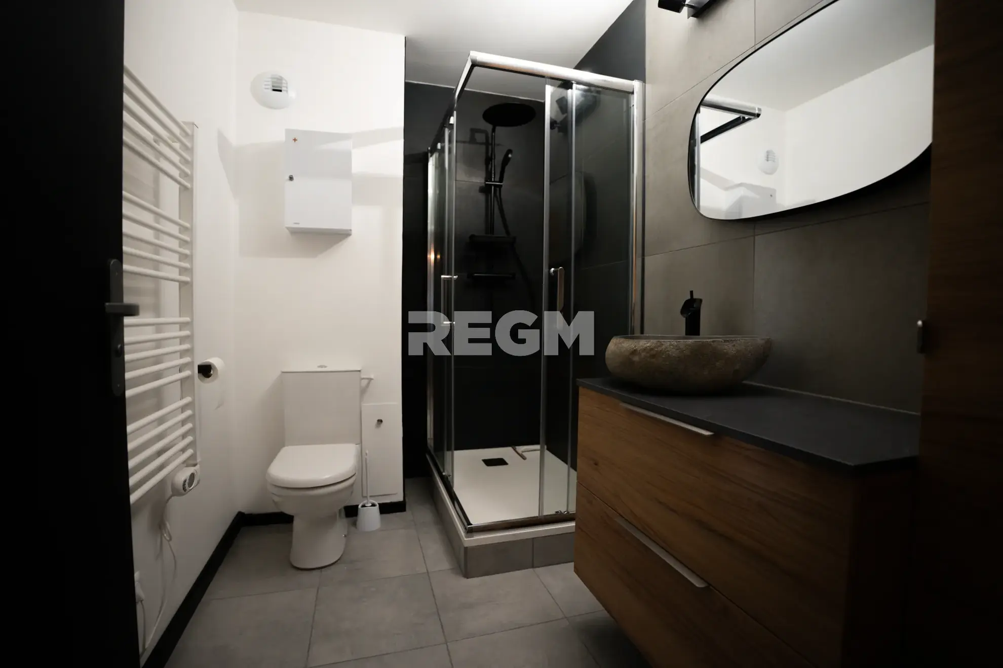 Appartement T1 Bis rénové avec balcon et garage à Clermont-Ferrand, secteur La Glacière 