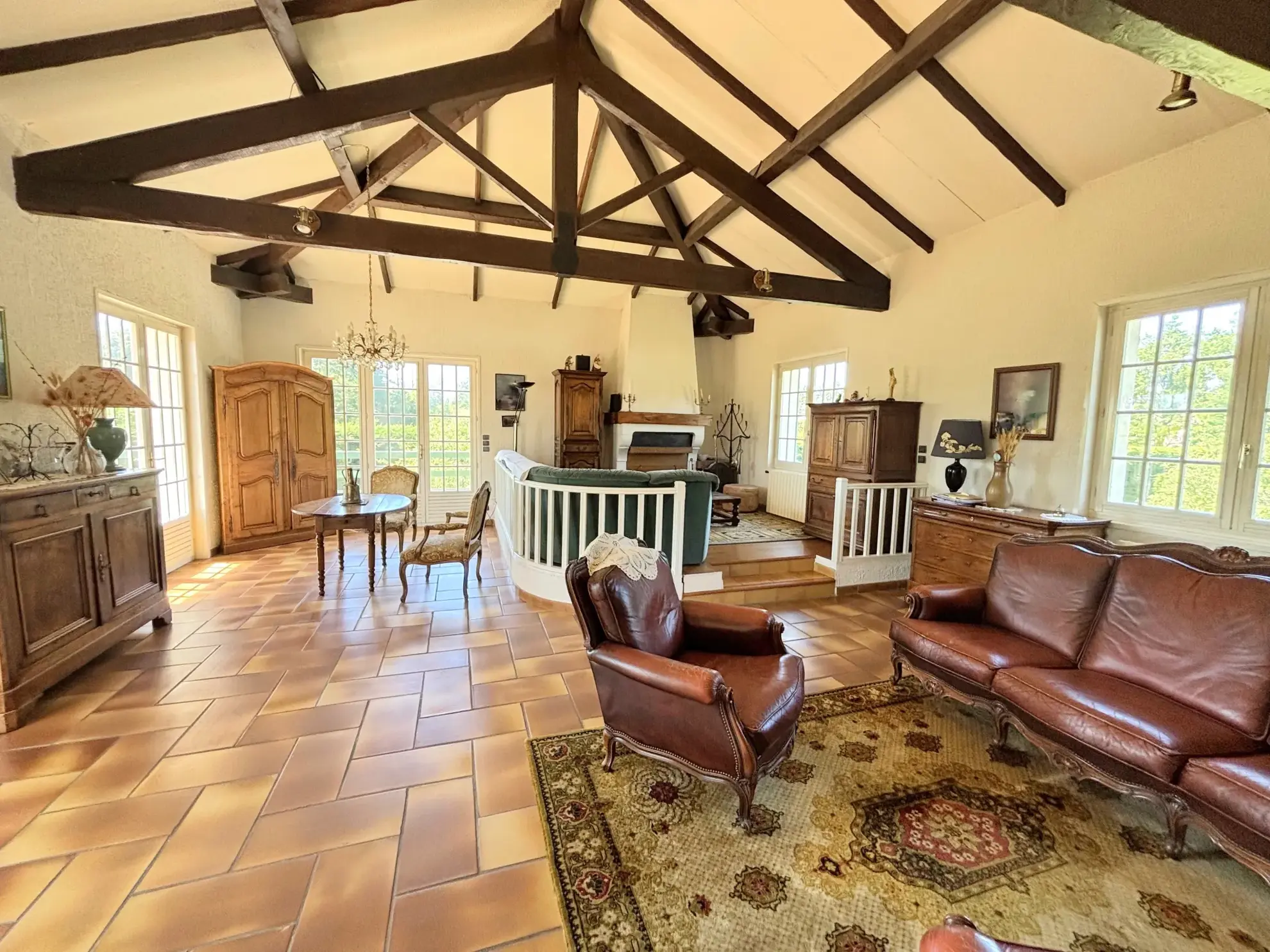 Grande maison familiale à Saint Cyprien avec piscine et terrain spacieux 