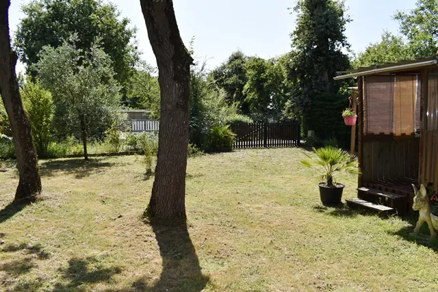 À vendre terrain de loisirs aménagé à Saint Pierre d'Oleron de 330 m² 