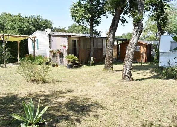 À vendre terrain de loisirs aménagé à Saint Pierre d'Oleron de 330 m²