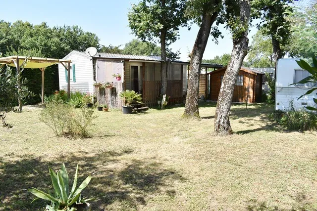 À vendre terrain de loisirs aménagé à Saint Pierre d'Oleron de 330 m² 
