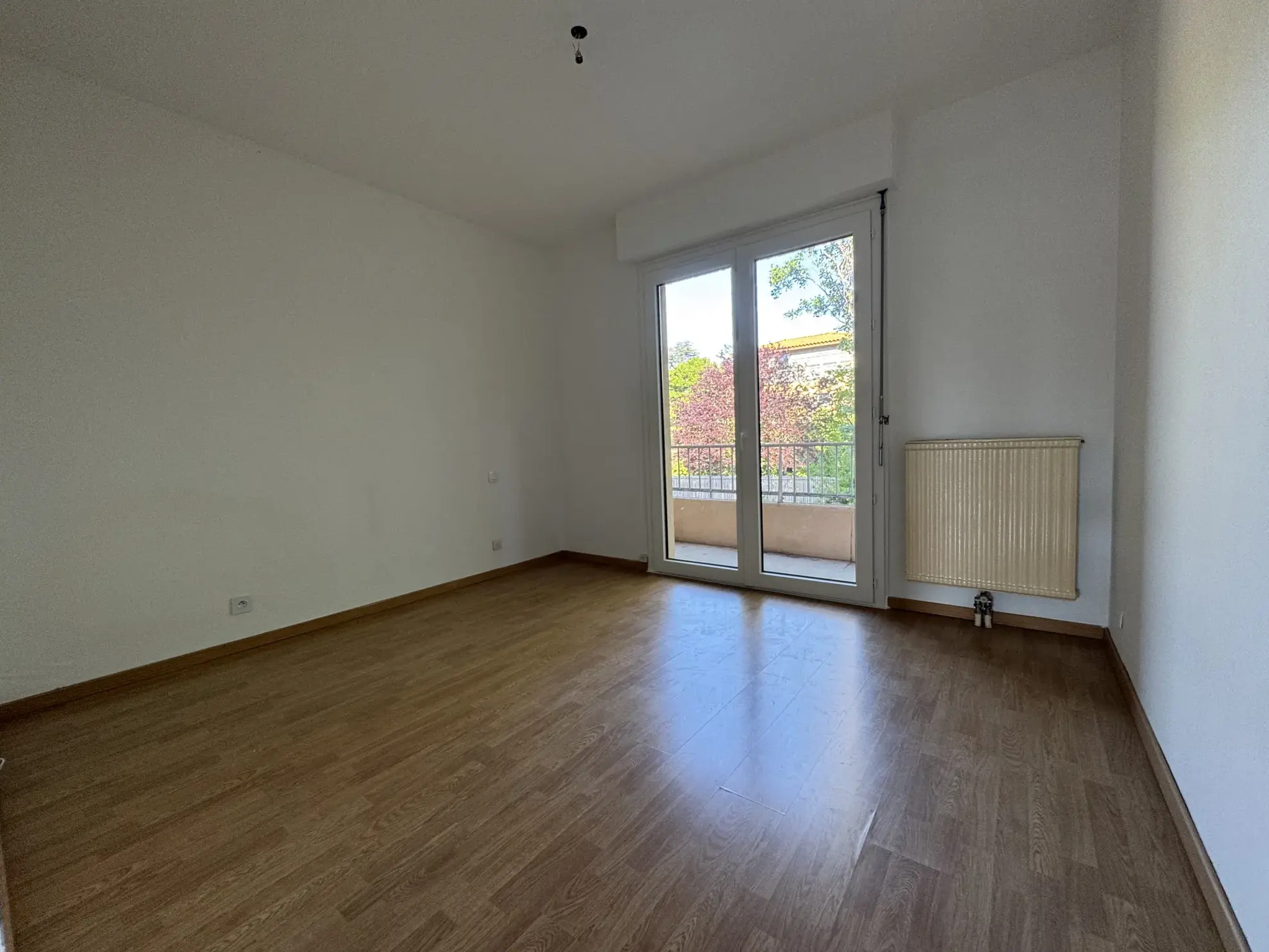 A vendre appartement traversant de 48 m² à Toulouse proche métro et commodités 